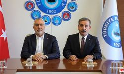 Bakan Işıkhan'dan Türkiye Kamu-Sen'e Ziyaret