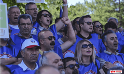 Eğitim-İş, TBMM önünde "Öğretmenlik Mesleği Kanunu Teklifi"ni protesto etti.