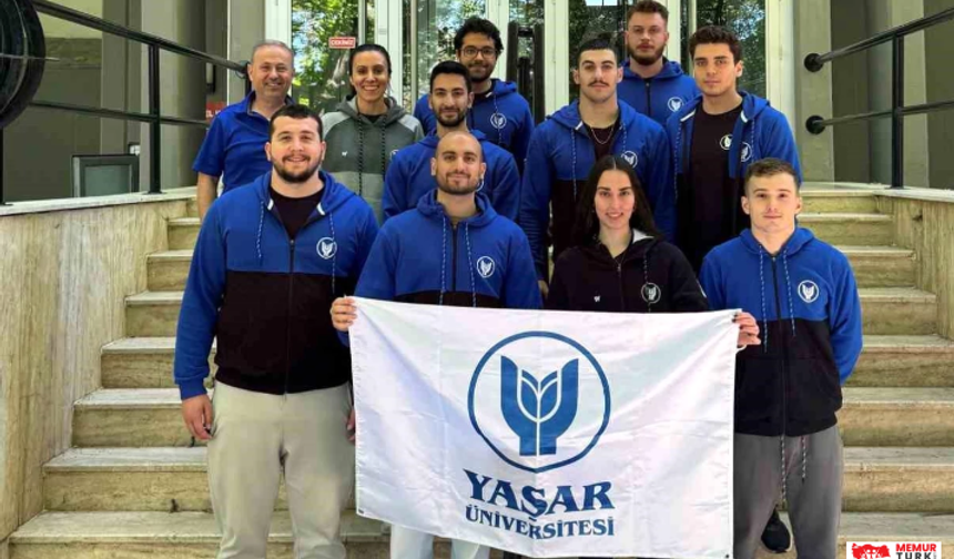 İzmir Yaşar Üniversitesi Guruları..